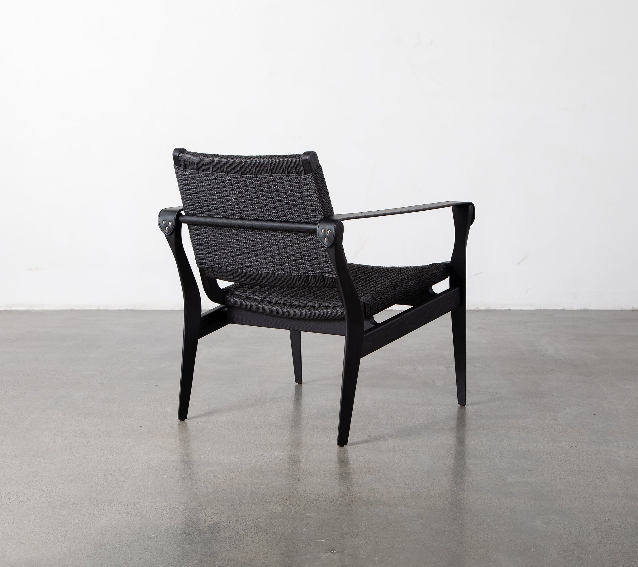Flemma Mid-Century Woven Lounge Chair